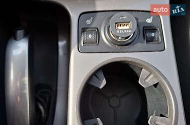 Внедорожник / Кроссовер Ford Kuga 2013 в 
