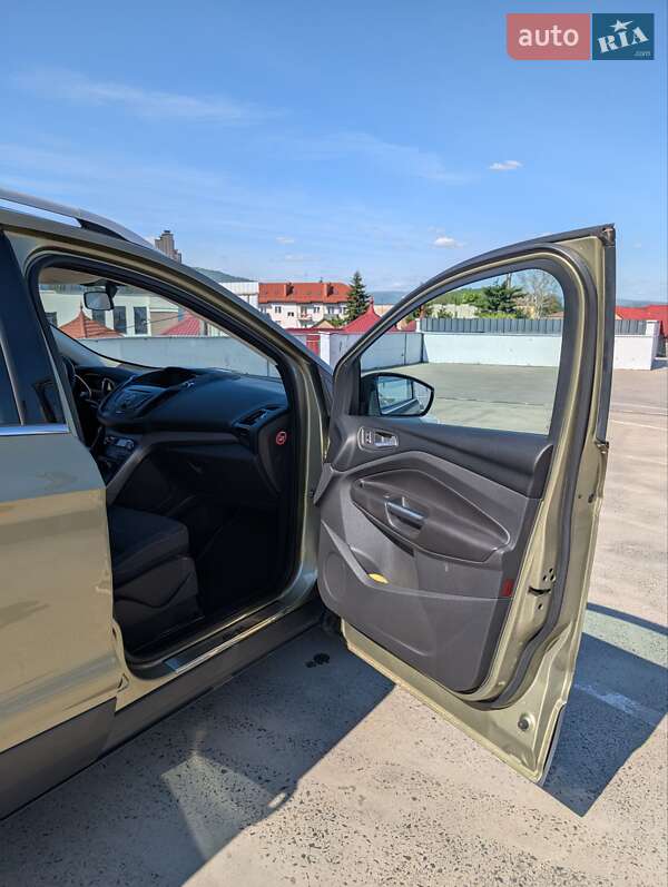 Внедорожник / Кроссовер Ford Kuga 2014 в Мукачево