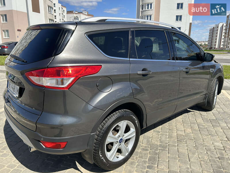 Внедорожник / Кроссовер Ford Kuga 2016 в Виннице