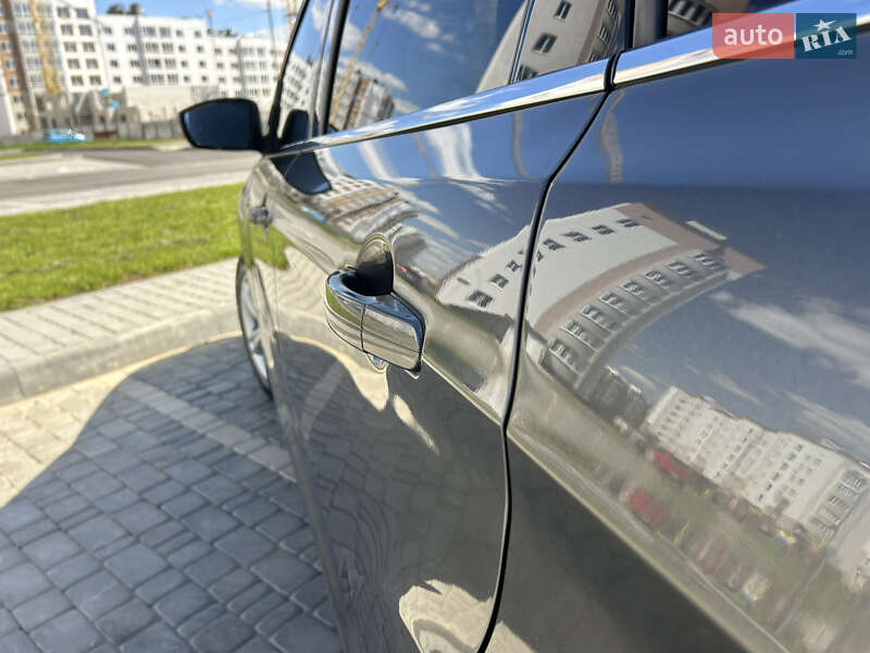 Внедорожник / Кроссовер Ford Kuga 2016 в Виннице