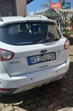 Внедорожник / Кроссовер Ford Kuga 2012 в 