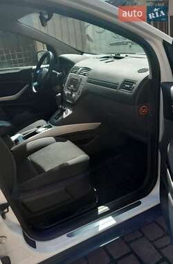 Внедорожник / Кроссовер Ford Kuga 2012 в 