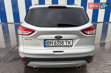 Позашляховик / Кросовер Ford Kuga 2015 в 