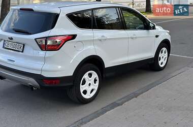 Внедорожник / Кроссовер Ford Kuga 2018 в 