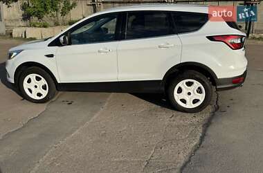 Внедорожник / Кроссовер Ford Kuga 2018 в 