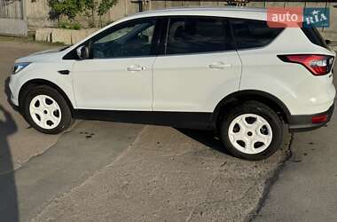 Внедорожник / Кроссовер Ford Kuga 2018 в 