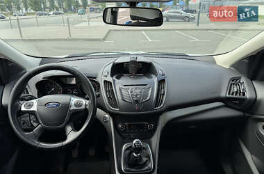 Внедорожник / Кроссовер Ford Kuga 2013 в 