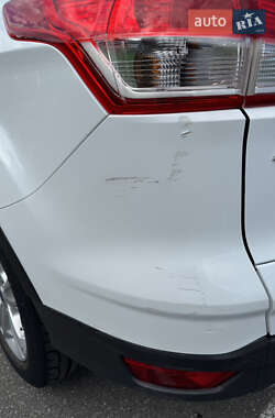 Внедорожник / Кроссовер Ford Kuga 2013 в 