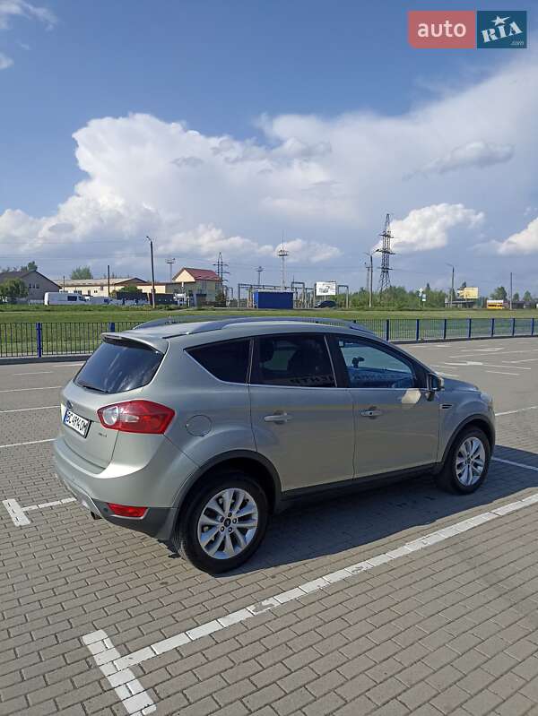 Внедорожник / Кроссовер Ford Kuga 2008 в Нововолынске