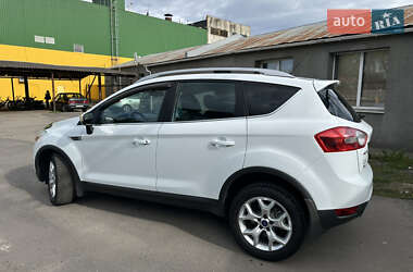 Позашляховик / Кросовер Ford Kuga 2011 в 