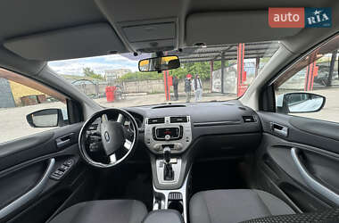 Позашляховик / Кросовер Ford Kuga 2011 в 