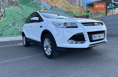 Внедорожник / Кроссовер Ford Kuga 2015 в 