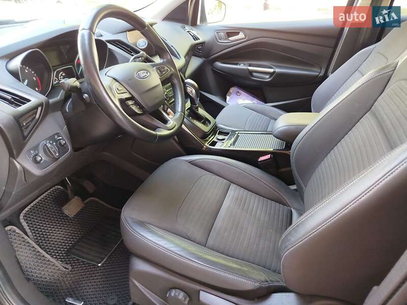 Внедорожник / Кроссовер Ford Kuga 2019 в Черкассах