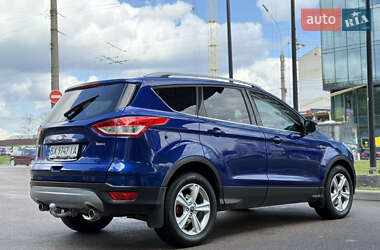 Позашляховик / Кросовер Ford Kuga 2013 в 