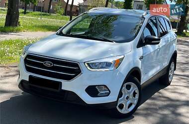 Позашляховик / Кросовер Ford Kuga 2017 в Мукачевому
