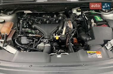 Внедорожник / Кроссовер Ford Kuga 2009 в 