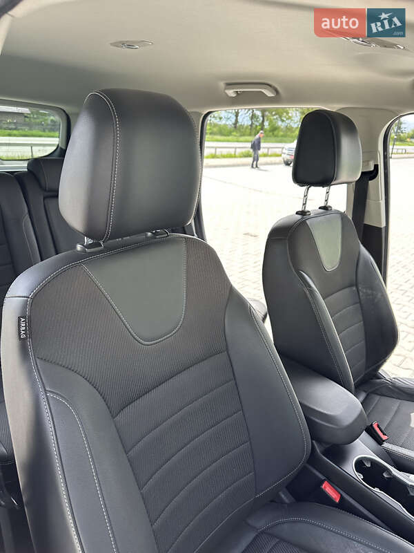 Внедорожник / Кроссовер Ford Kuga 2014 в Тернополе