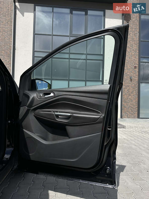 Внедорожник / Кроссовер Ford Kuga 2014 в Тернополе