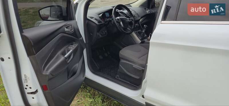 Внедорожник / Кроссовер Ford Kuga 2015 в Павлограде