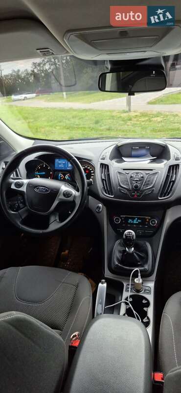 Внедорожник / Кроссовер Ford Kuga 2015 в Павлограде