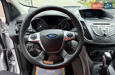 Внедорожник / Кроссовер Ford Kuga 2015 в 