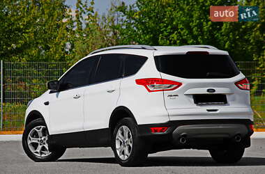 Позашляховик / Кросовер Ford Kuga 2014 в 