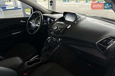 Позашляховик / Кросовер Ford Kuga 2014 в 