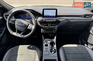 Внедорожник / Кроссовер Ford Kuga 2020 в 