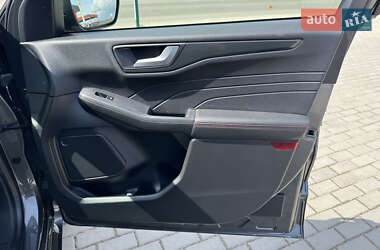 Внедорожник / Кроссовер Ford Kuga 2020 в 