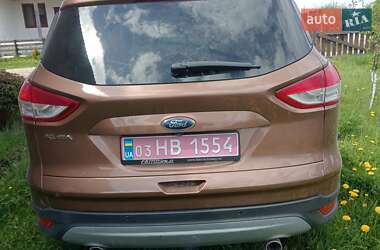 Позашляховик / Кросовер Ford Kuga 2013 в 