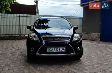 Позашляховик / Кросовер Ford Kuga 2012 в 