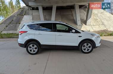 Внедорожник / Кроссовер Ford Kuga 2013 в 