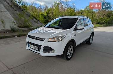 Внедорожник / Кроссовер Ford Kuga 2013 в 