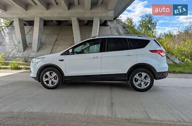 Внедорожник / Кроссовер Ford Kuga 2013 в 