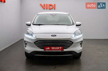 Внедорожник / Кроссовер Ford Kuga 2021 в 