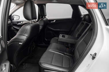 Внедорожник / Кроссовер Ford Kuga 2021 в 