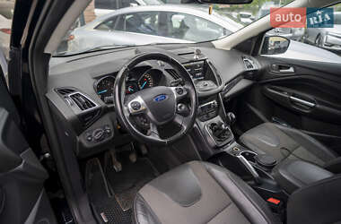 Внедорожник / Кроссовер Ford Kuga 2016 в 