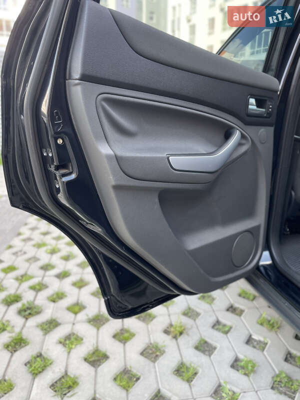 Внедорожник / Кроссовер Ford Kuga 2011 в Киеве