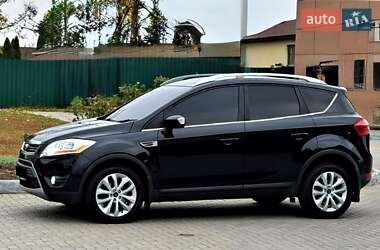 Позашляховик / Кросовер Ford Kuga 2012 в 