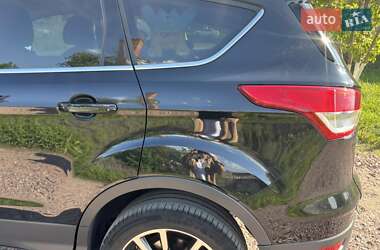 Внедорожник / Кроссовер Ford Kuga 2013 в 