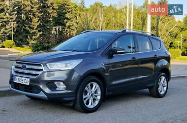 Внедорожник / Кроссовер Ford Kuga 2017 в 