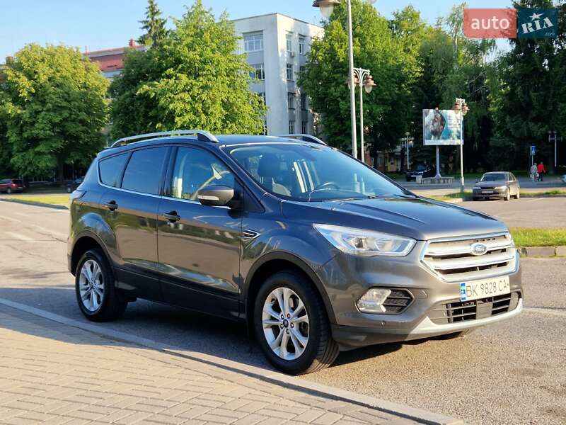 Внедорожник / Кроссовер Ford Kuga 2017 в Ровно фото 6 Внедорожник / Кроссовер Ford Kuga 2017 в Ровно