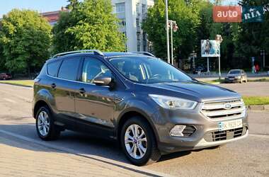 Внедорожник / Кроссовер Ford Kuga 2017 в 