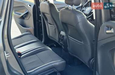 Внедорожник / Кроссовер Ford Kuga 2017 в 