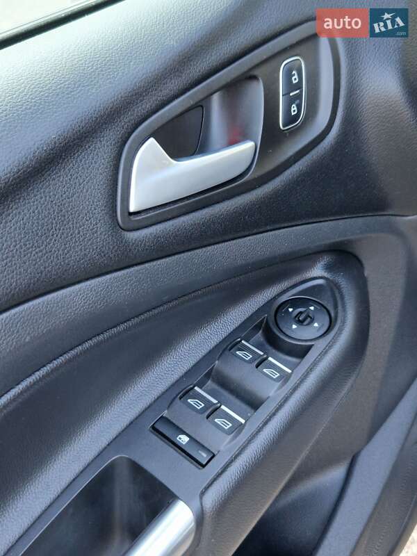 Внедорожник / Кроссовер Ford Kuga 2017 в Ровно фото 23 Внедорожник / Кроссовер Ford Kuga 2017 в Ровно