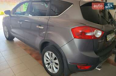 Внедорожник / Кроссовер Ford Kuga 2012 в 