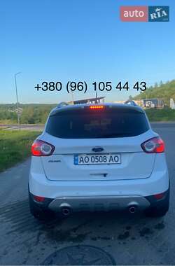 Внедорожник / Кроссовер Ford Kuga 2011 в 