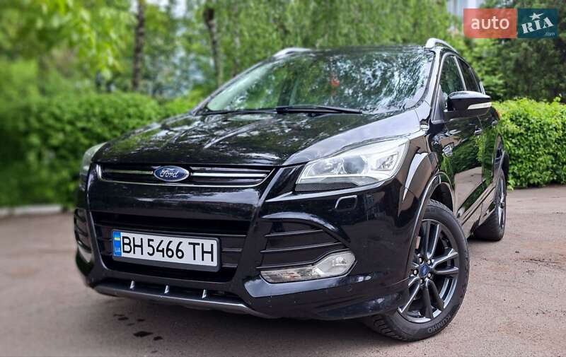 Внедорожник / Кроссовер Ford Kuga 2016 в 