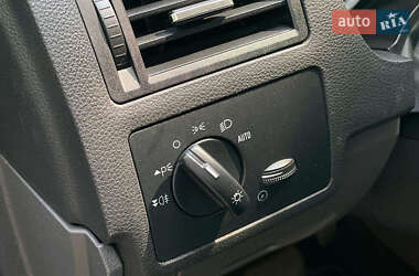 Позашляховик / Кросовер Ford Kuga 2012 в 
