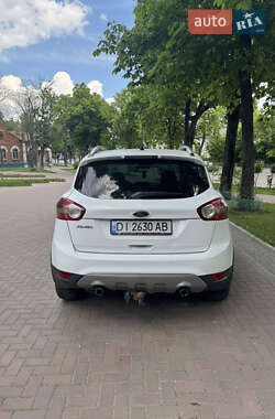 Позашляховик / Кросовер Ford Kuga 2012 в 